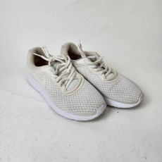 NIKE 여성용 탄준운동화 230MM